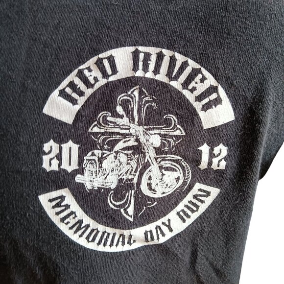 T-Shirt XL Biker Red River 2012 Memorial Day Run Delta Pro Weight Black Faded - Picture 3 of 6